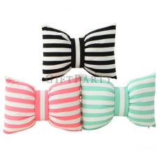 Bow pillow pillow