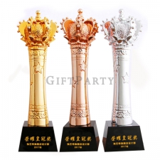 Resin metal crown trophy