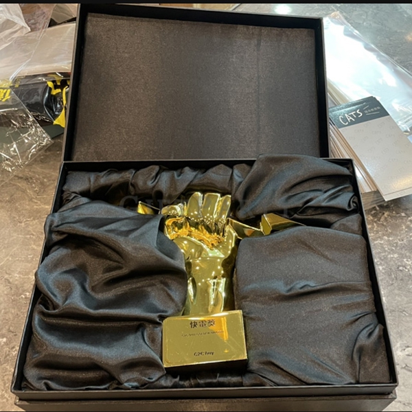 Customized metal trophies by mold making,開模客製金屬獎盃2